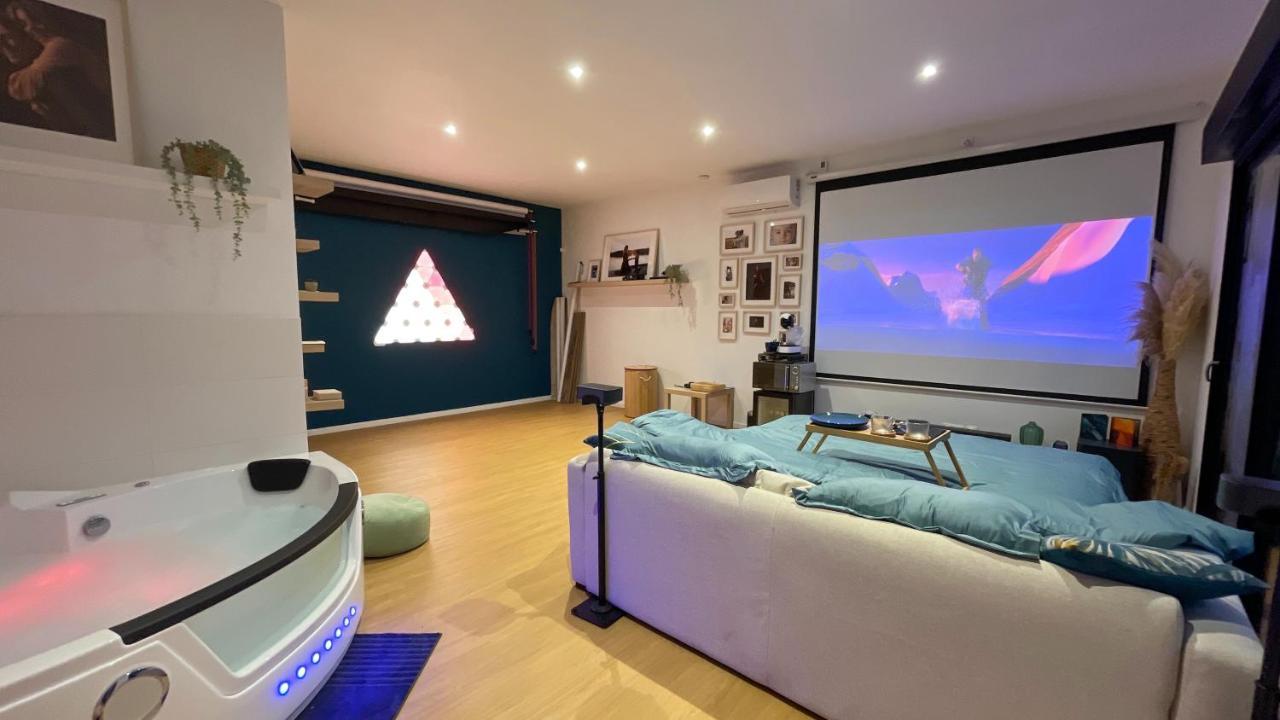 Capsule Nature & Photos - Jacuzzi - Netflix & Home Cinema - Ps5 & Jeu Thun-Saint-Martin Eksteriør bilde